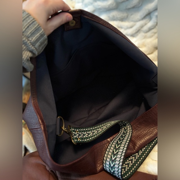 Parker Thatch XL Jane Slouch Bag in Burgundy/Crocodile Print - Picture 7 of 14